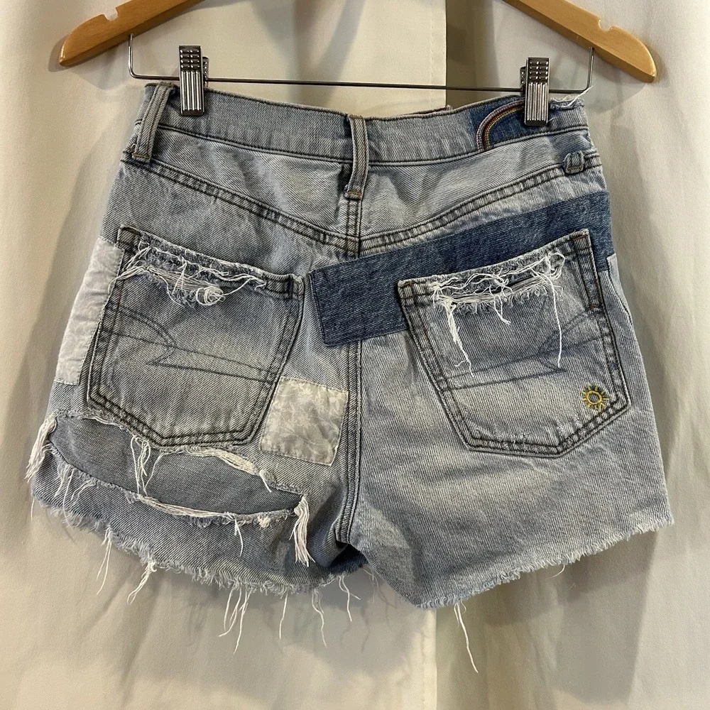 American Eagle Shorts Womens Sz 2‎ Highest Rise 90's Boyfriend Patches Y2K Retro
